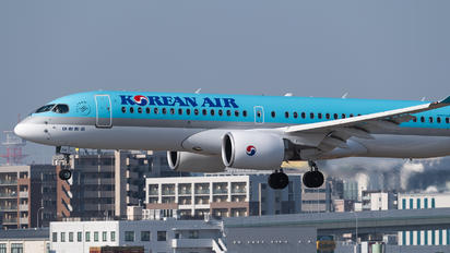 HL8315 - Korean Air Airbus A220-300