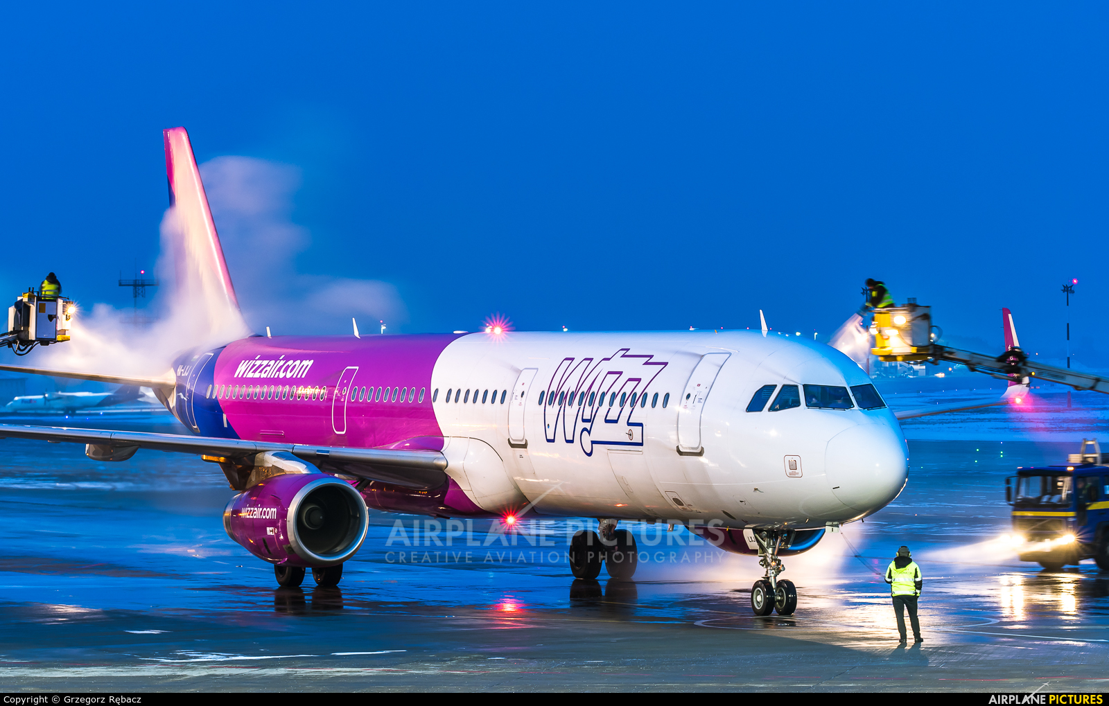 Wizz Air HA-LXJ aircraft at Katowice - Pyrzowice