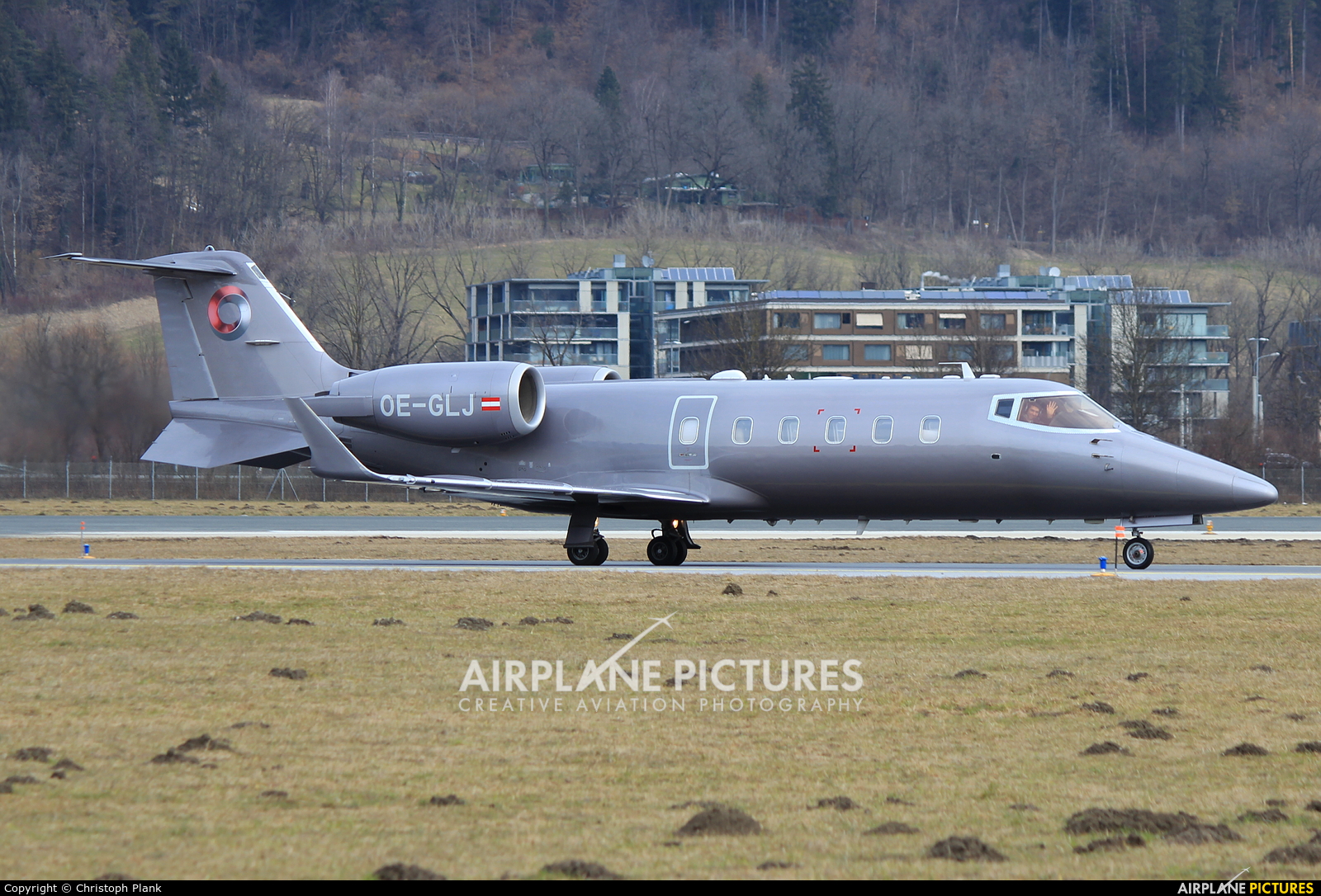 LaudaMotion OE-GLJ aircraft at Innsbruck