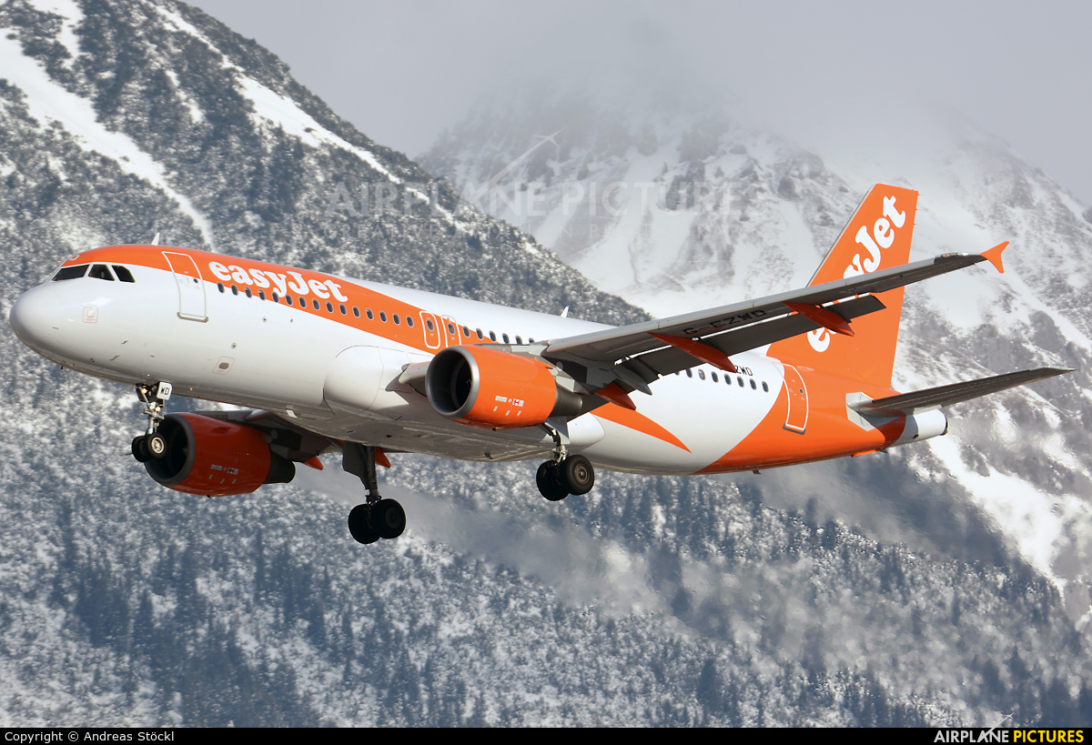 easyJet G-EZWD aircraft at Innsbruck