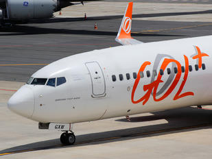 PR-GXW - GOL Transportes Aéreos  Boeing 737-800