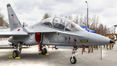 7705 - Poland - Air Force Leonardo- Finmeccanica M-346 Master/ Lavi/ Bielik