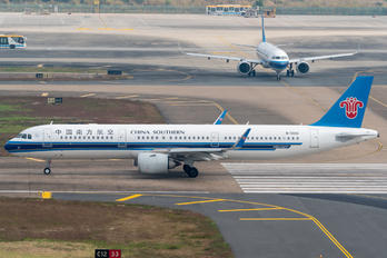 B-303G - China Southern Airlines Airbus A321 NEO