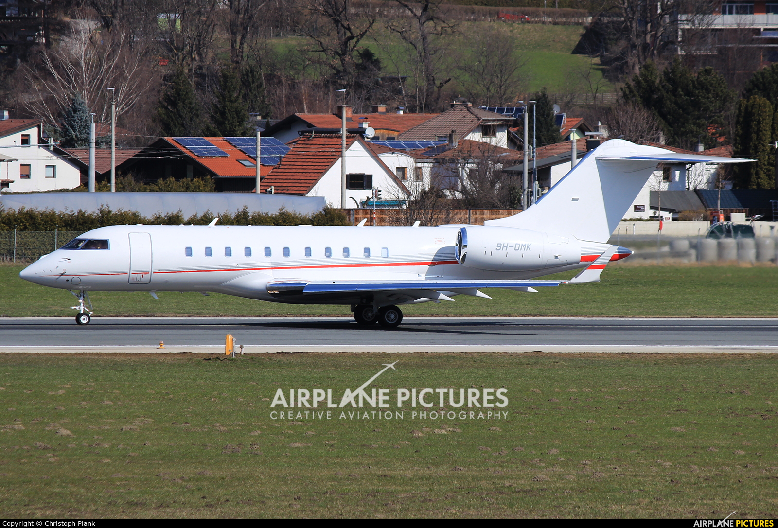 Avcon Jet 9H-OMK aircraft at Innsbruck