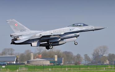 4042 - Poland - Air Force Lockheed Martin F-16C block 52+ Jastrząb