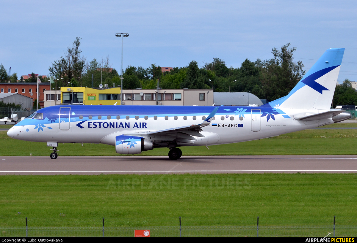 Estonian Air ES-AEC aircraft at Tallinn