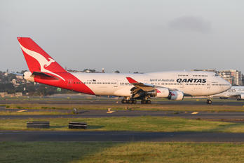 VH-OEB - QANTAS Boeing 747-400