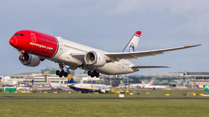 G-CKWF - Norwegian Air UK Boeing 787-9 Dreamliner