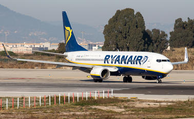 EI-EKB - Ryanair Boeing 737-800