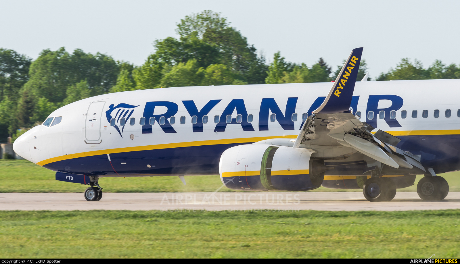 Ryanair EI-FTD aircraft at Pardubice