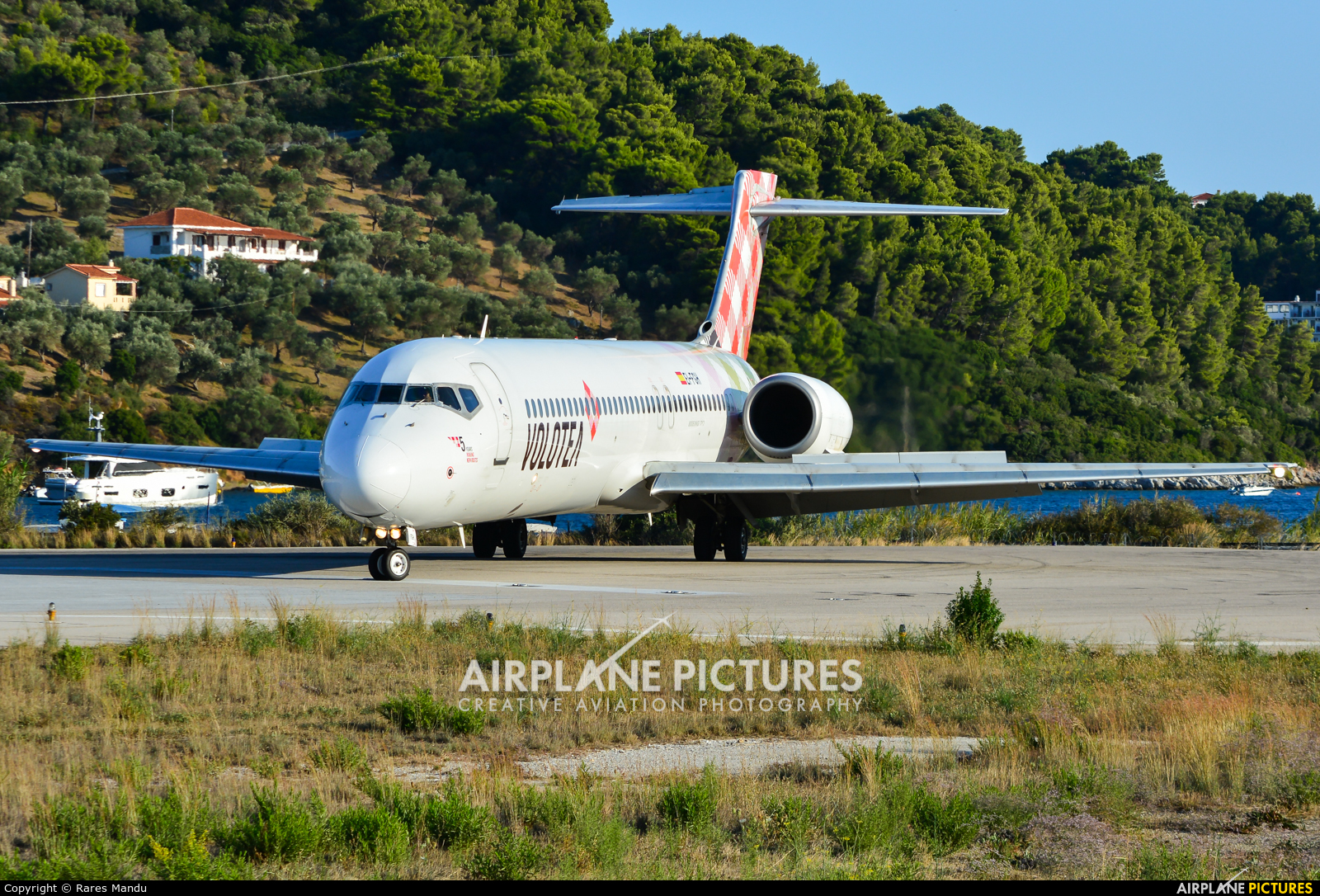 Volotea Airlines EI-FGH aircraft at Skiathos