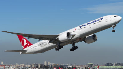 TC-LJE - Turkish Airlines Boeing 777-300ER