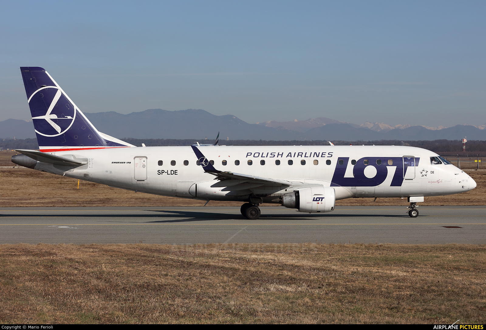 LOT - Polish Airlines SP-LDE aircraft at Milan - Malpensa