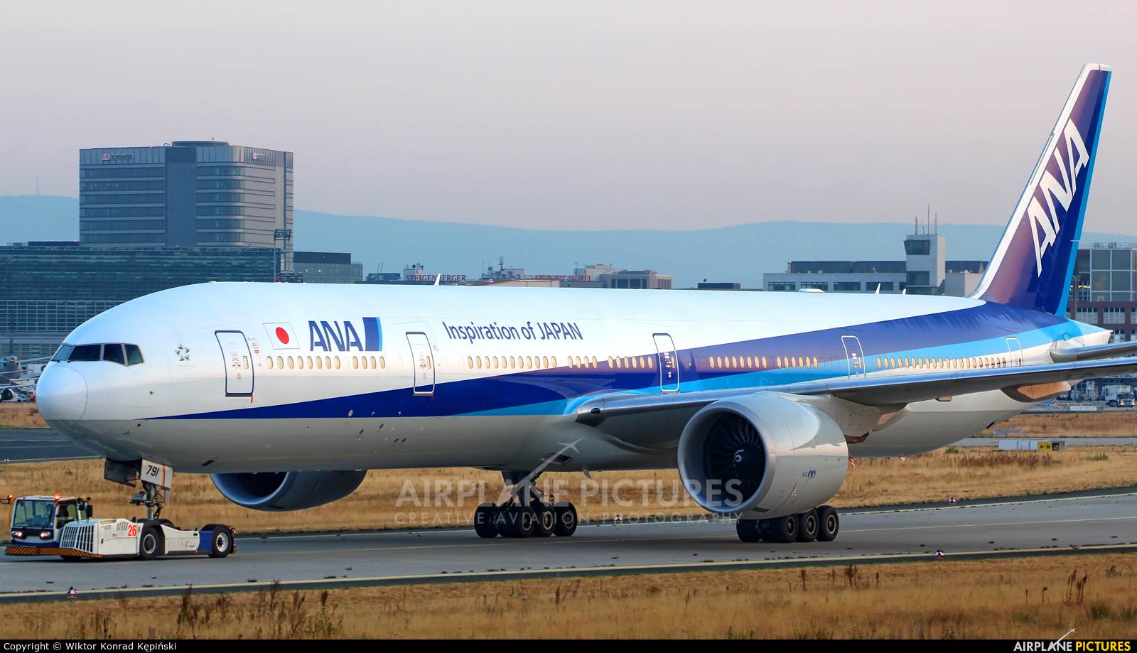 JA791A - ANA - All Nippon Airways Boeing 777-300ER at Frankfurt | Photo