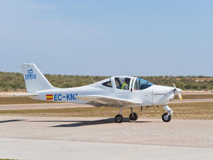 EC-KNA - Escuela de Pilotos Casarrubios Tecnam P2002