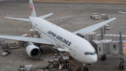 JA009D - JAL - Japan Airlines Boeing 777-200