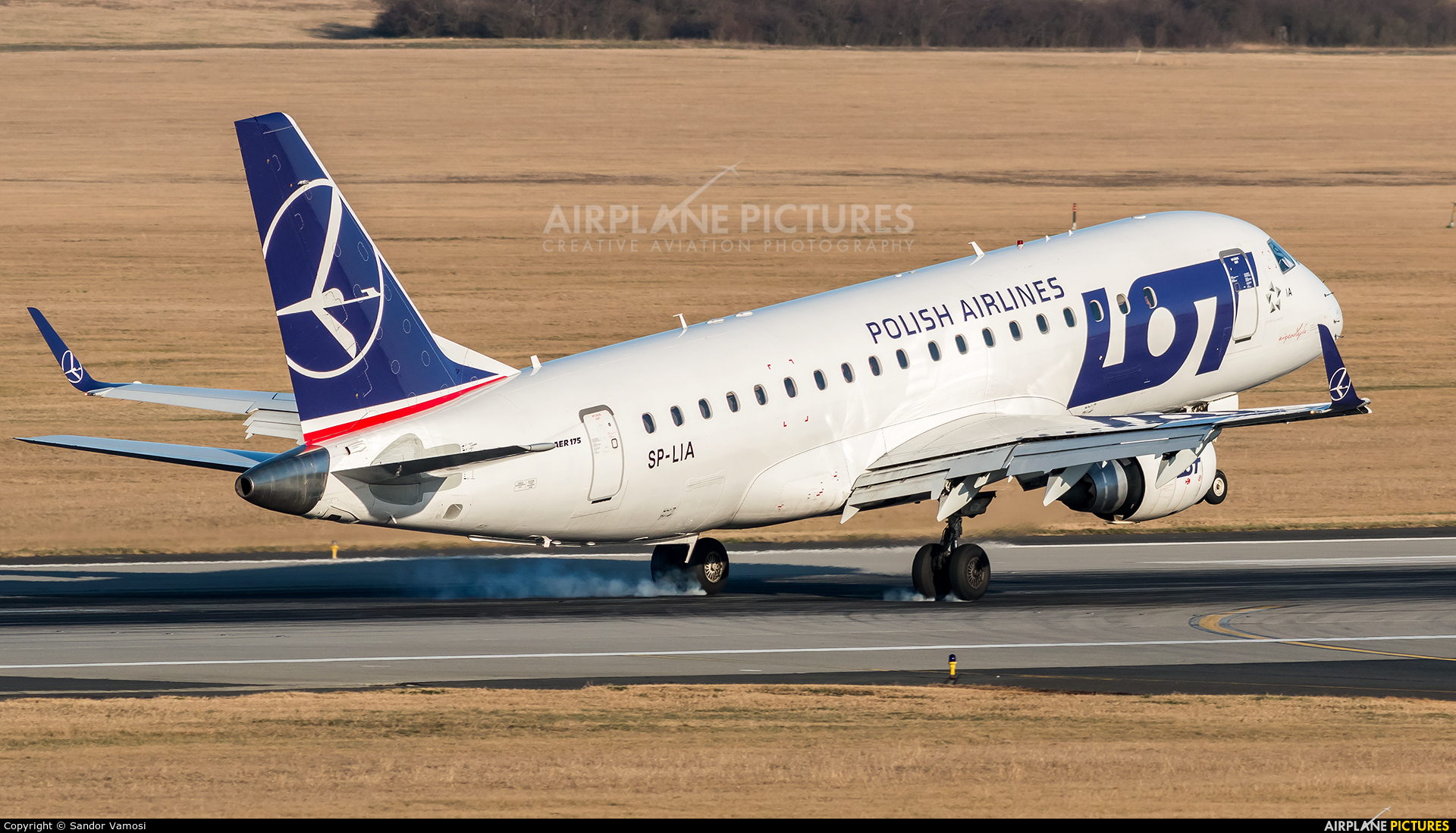 LOT - Polish Airlines SP-LIA aircraft at Budapest Ferenc Liszt International Airport
