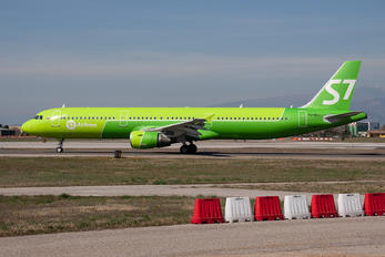 VQ-BQJ - S7 Airlines Airbus A321