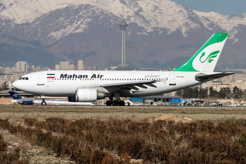 EP-MHO - Mahan Air Airbus A310