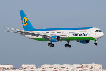 UK67008 - Uzbekistan Airways Boeing 767-300ER