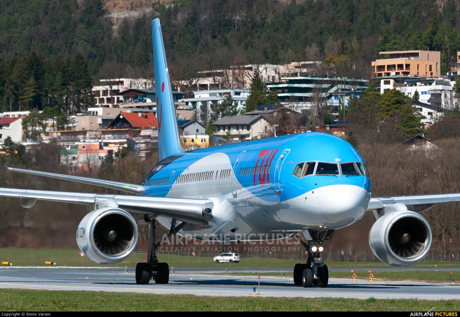 TUI Airways G-OOBF aircraft at Innsbruck