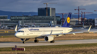 D-AIUP - Lufthansa Airbus A320