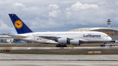 D-AIMK - Lufthansa Airbus A380