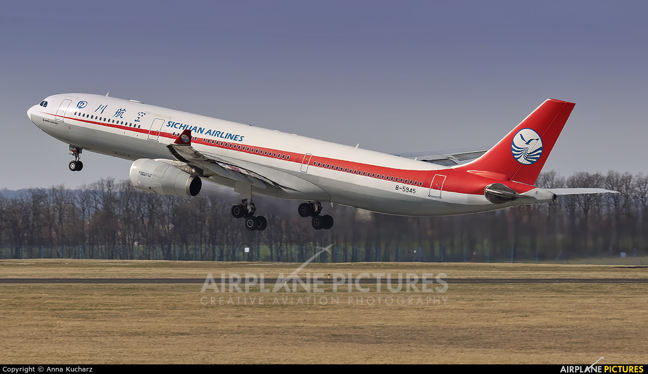Sichuan Airlines  B-5945 aircraft at Prague - Václav Havel