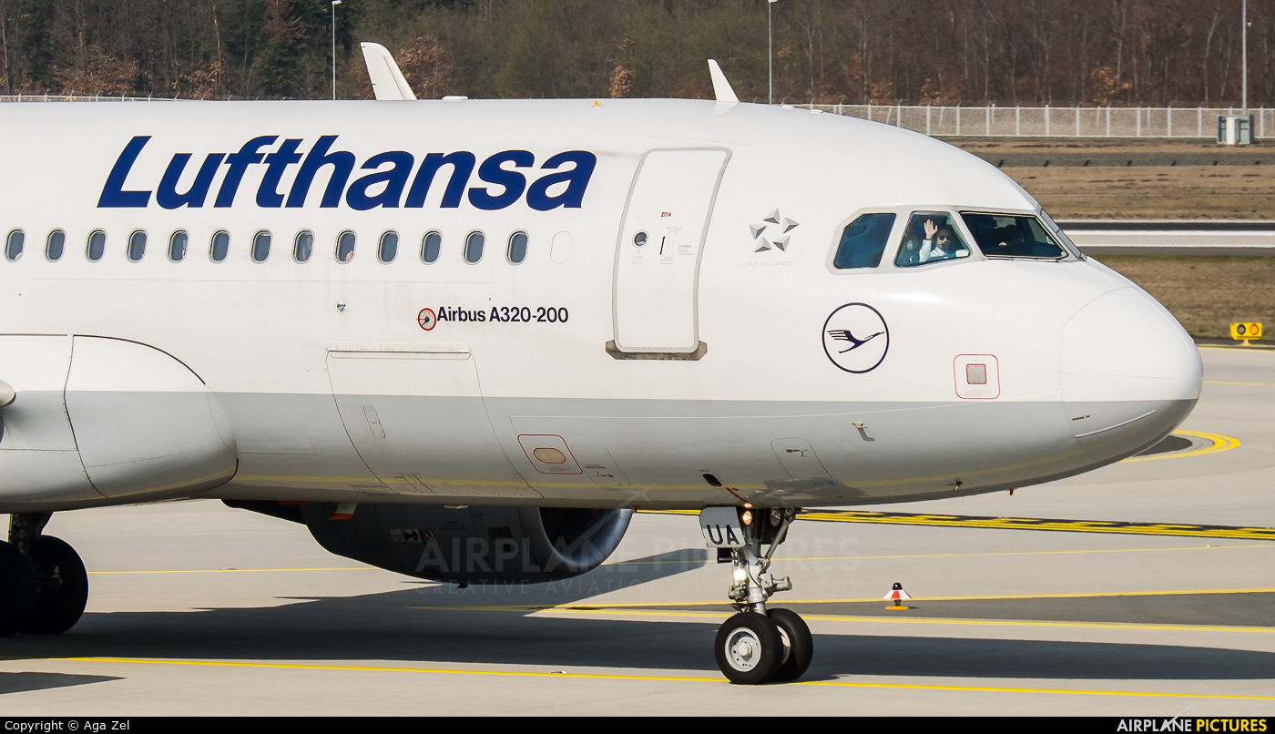 Lufthansa D-AIUA aircraft at Frankfurt
