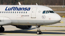 D-AIUA - Lufthansa Airbus A320 aircraft