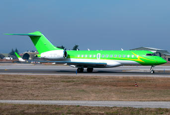 P4-GMS - Private Bombardier BD-700 Global Express