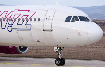 HA-LXW - Wizz Air Airbus A321