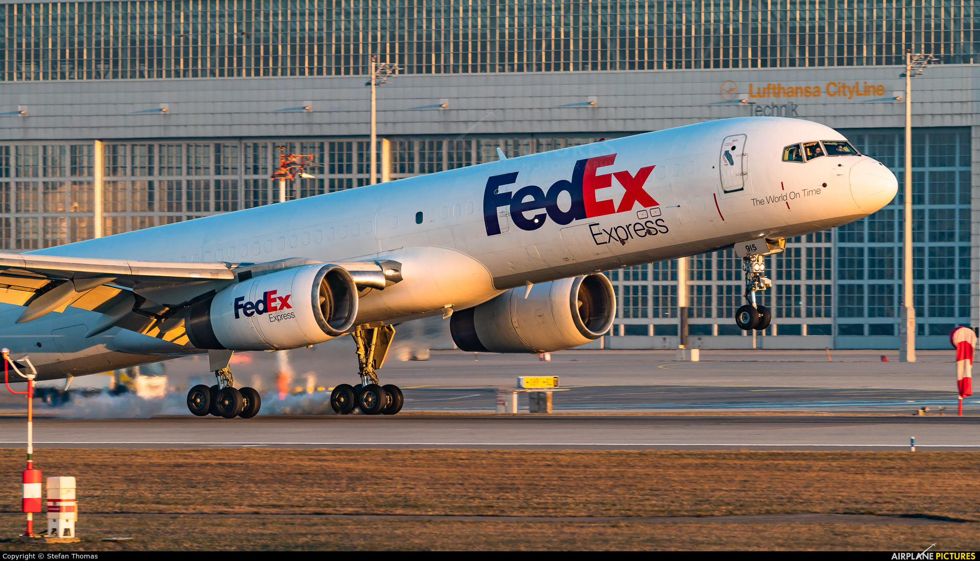 FedEx Federal Express N915FD aircraft at Munich