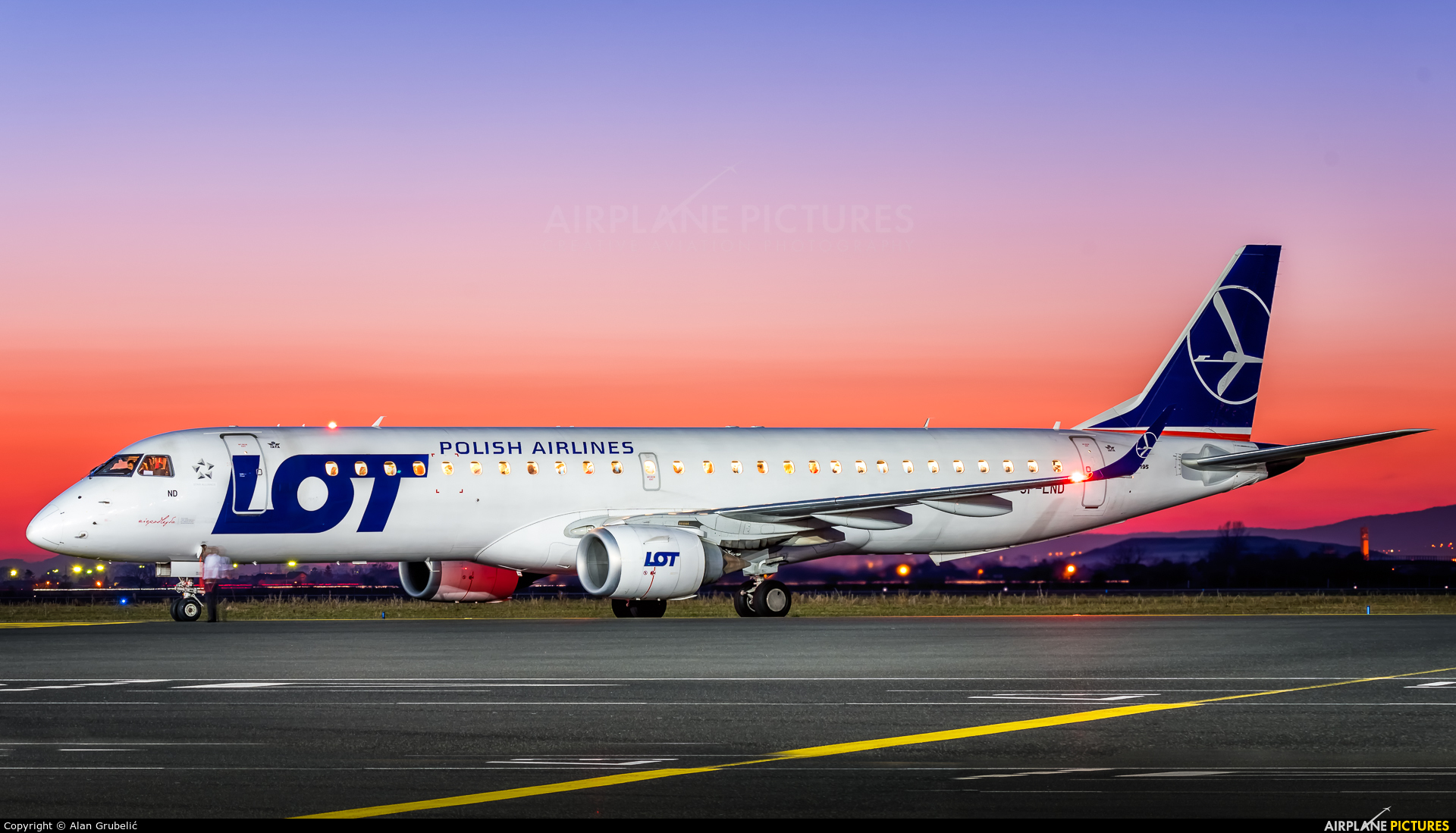 LOT - Polish Airlines SP-LND aircraft at Zagreb