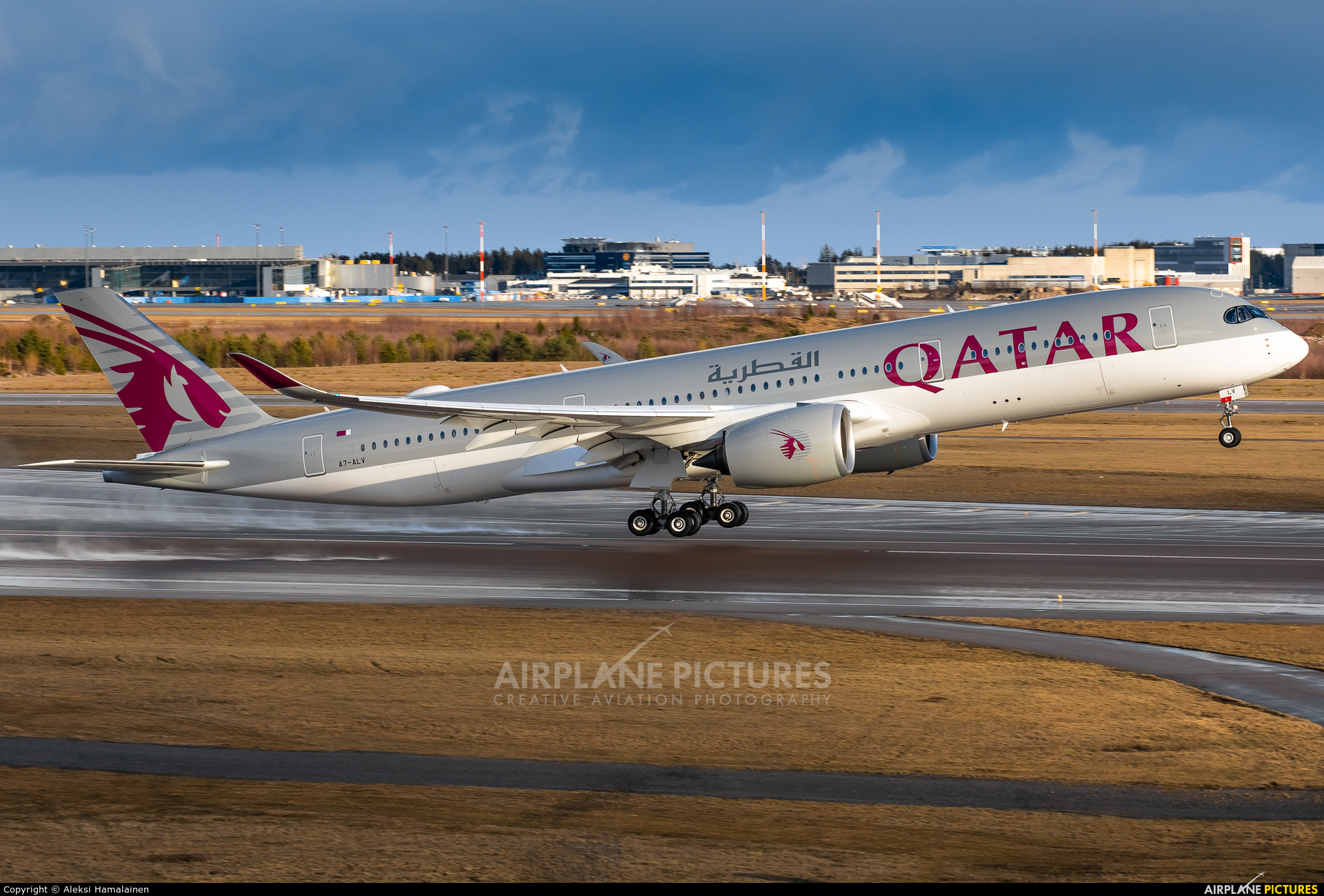 Qatar Airways A7-ALV aircraft at Helsinki - Vantaa