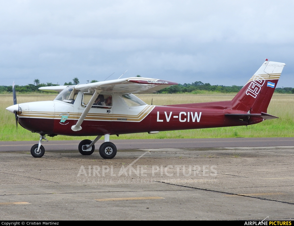 Private LV-CIW aircraft at Corrientes