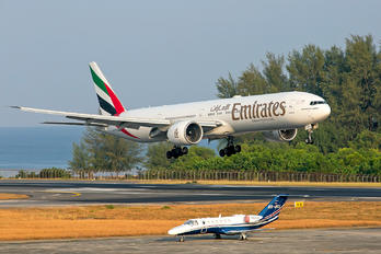 A6-EGD - Emirates Airlines Boeing 777-300ER