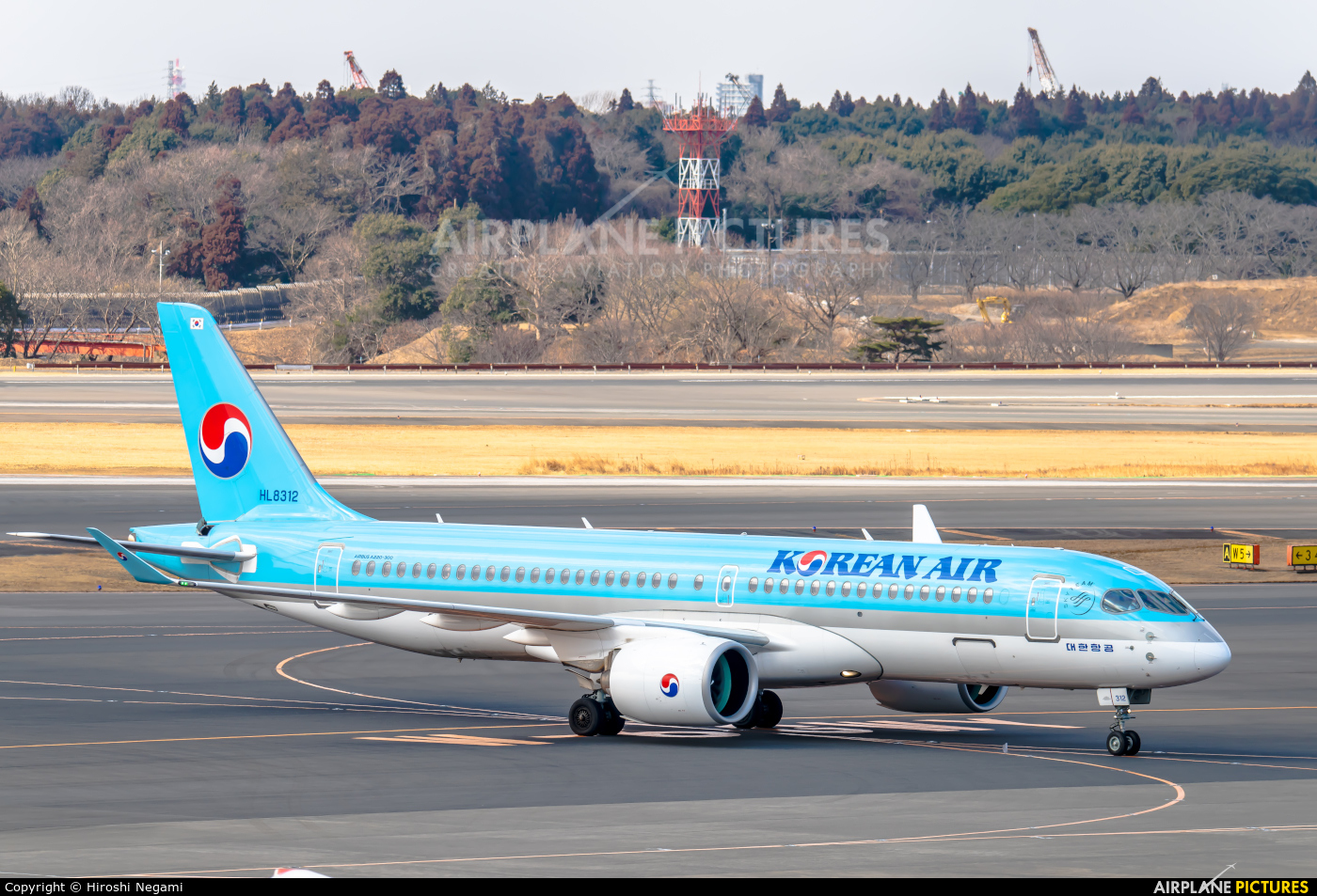 Korean Air HL8312 aircraft at Tokyo - Narita Intl