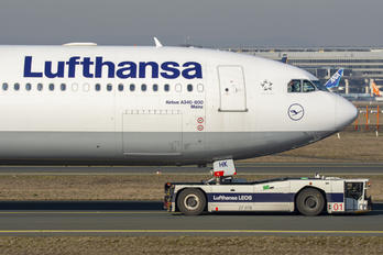 D-AIHK - Lufthansa Airbus A340-600