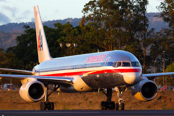 N192AN - American Airlines Boeing 757-200