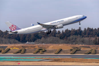 B-18359 - China Airlines Airbus A330-300