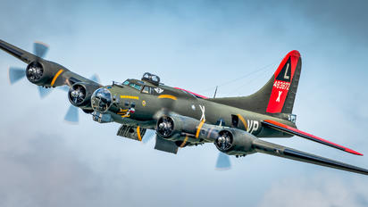 NL7227C - Commemorative Air Force Boeing B-17G Flying Fortress