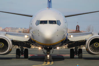 EI-DHS - Ryanair Boeing 737-800
