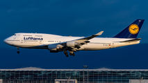 Lufthansa D-ABVX image
