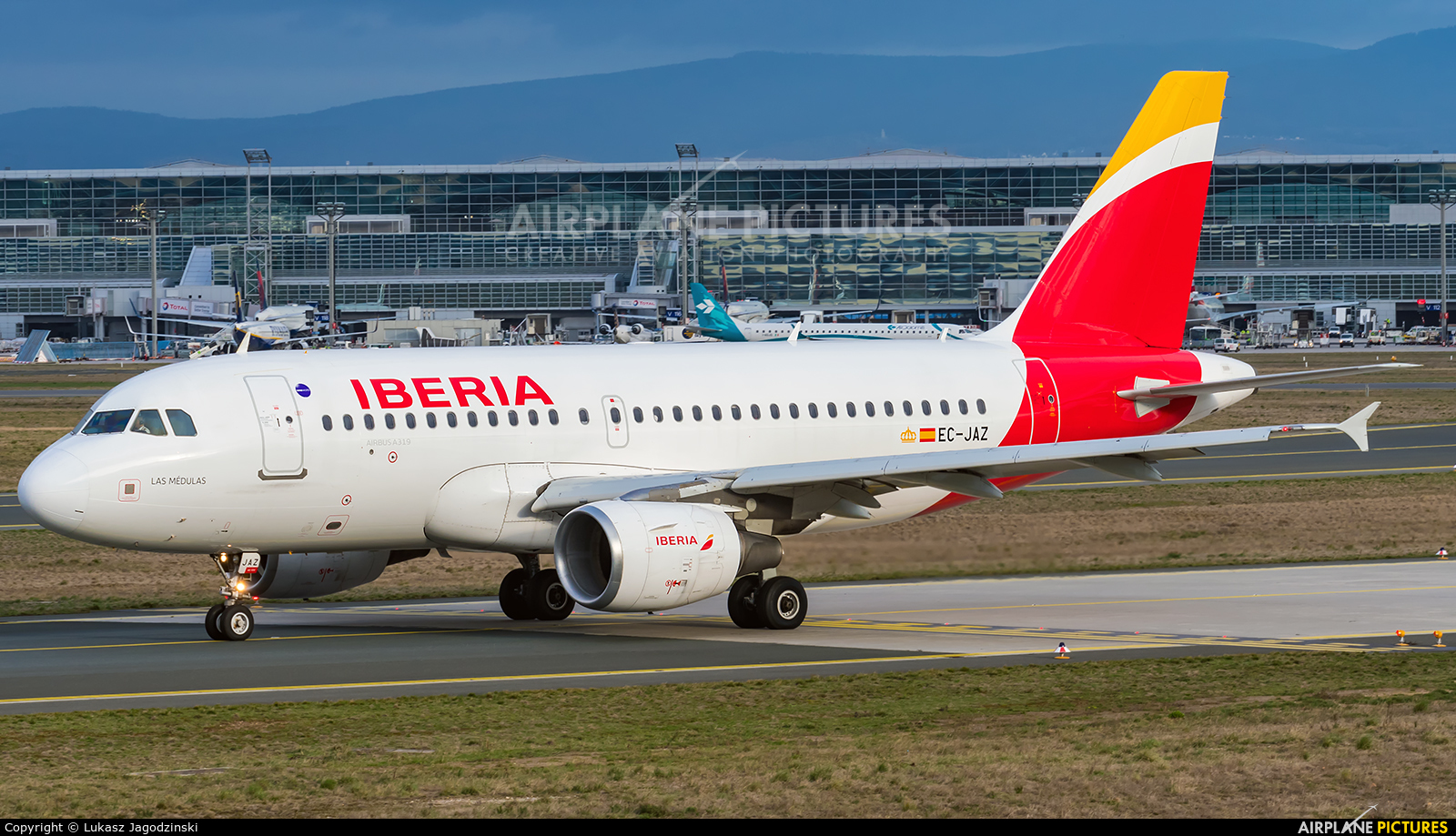 Iberia EC-JAZ aircraft at Frankfurt