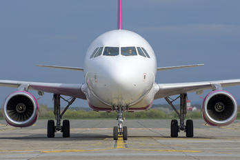 G-WUKD - Wizz Air UK Airbus A320