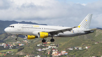 EC-JTQ - Vueling Airlines Airbus A320