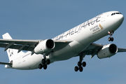 Singapore painted an Airbus A330-300 in Star Alliance livery title=