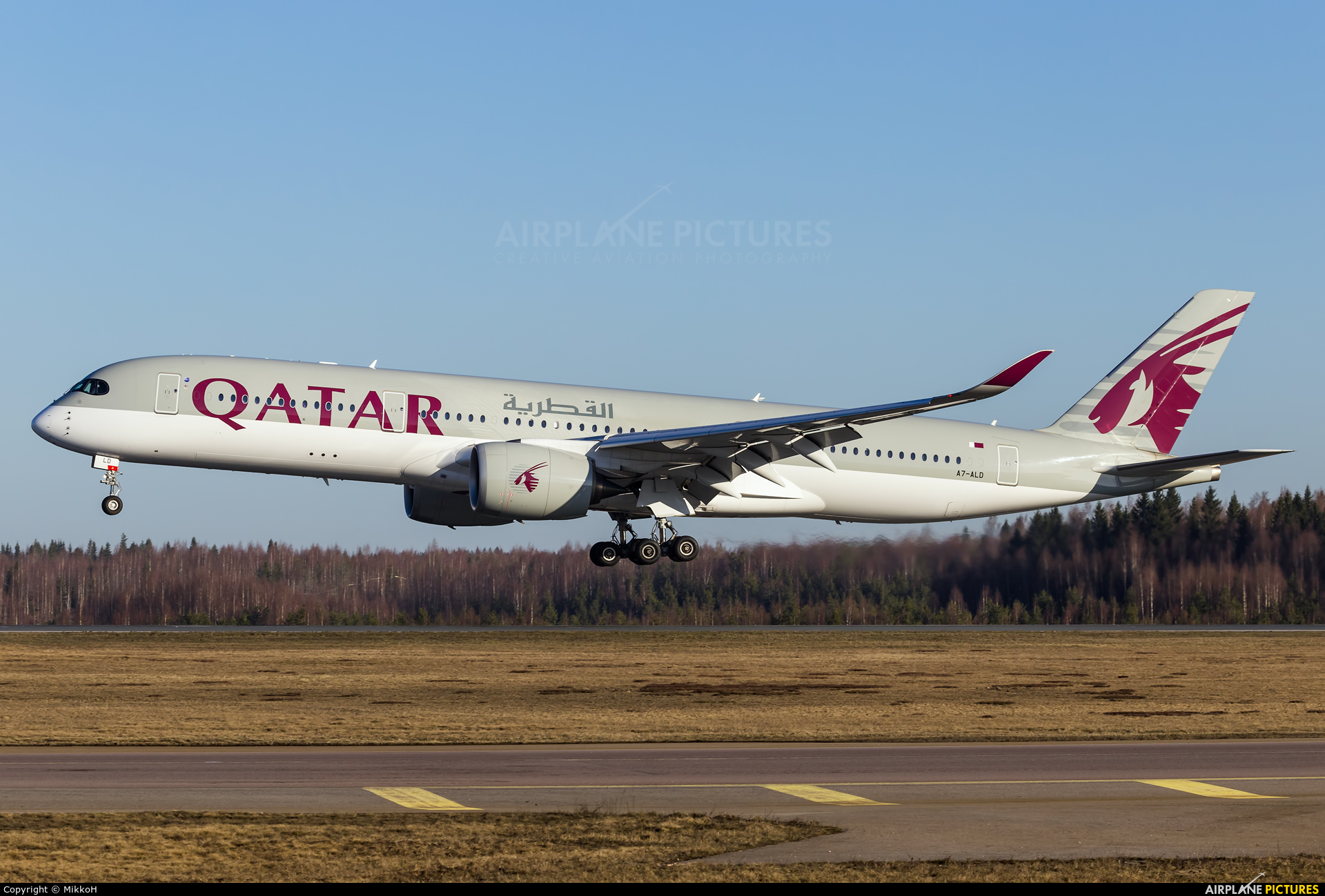 Qatar Airways A7-ALD aircraft at Helsinki - Vantaa