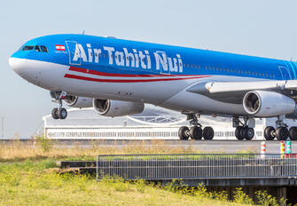 F-OLOV - Air Tahiti Nui Airbus A340-300